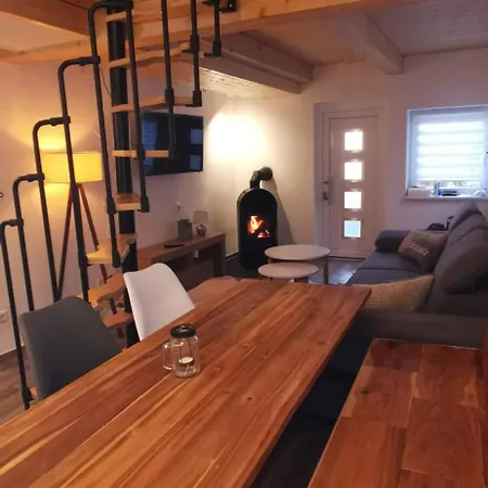 Riesling - Wohnen Im Weinberg In Der Toskana Des Nordens Ferienhaus